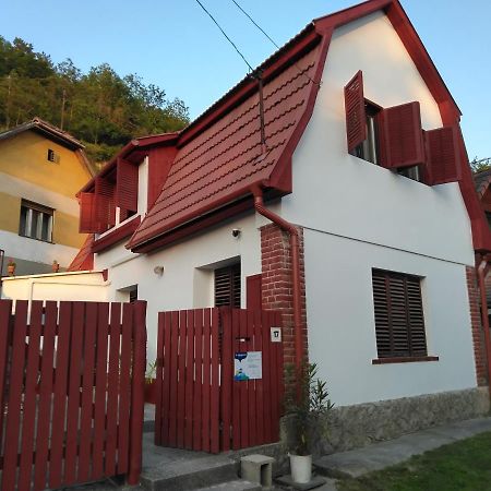 Szonyi Uti Vendeghaz Hotel Zebegeny Exterior photo