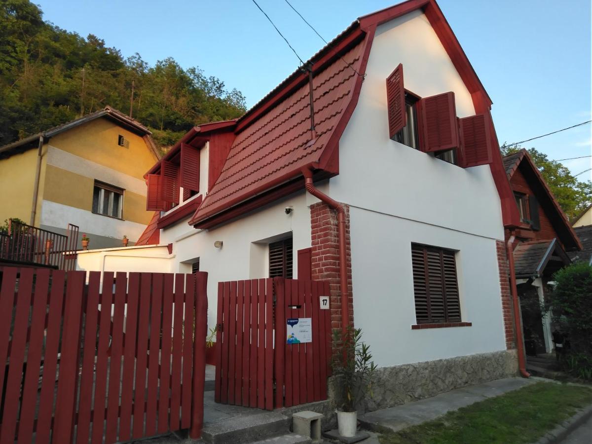 Szonyi Uti Vendeghaz Hotel Zebegeny Exterior photo
